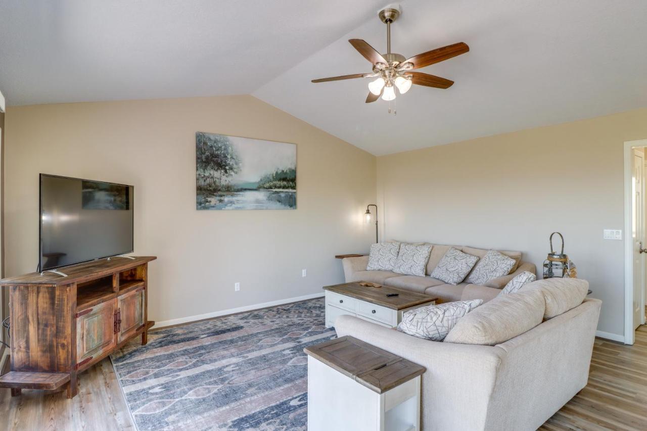 Charming Edgemont Home With Deck And Lake Views! Fairfield Bay Luaran gambar