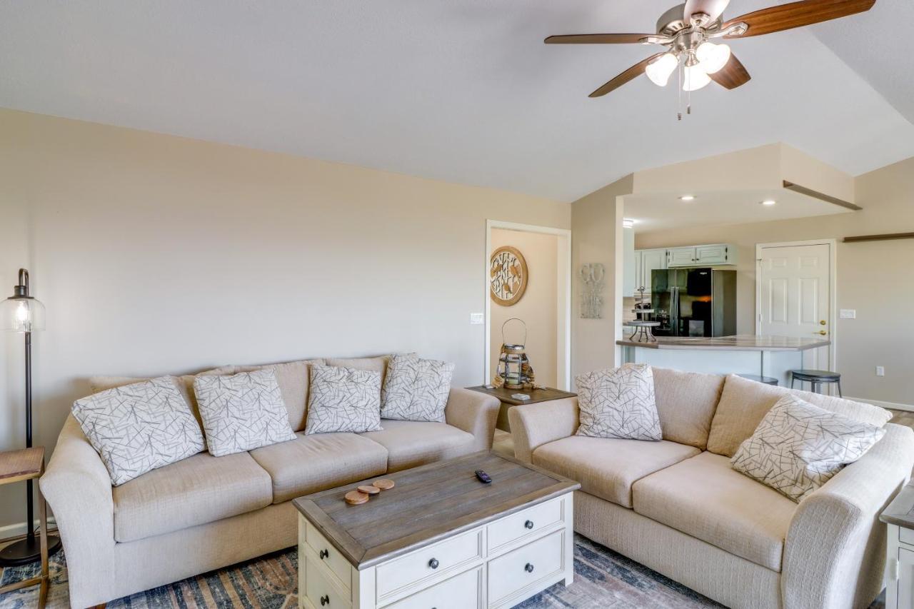 Charming Edgemont Home With Deck And Lake Views! Fairfield Bay Luaran gambar