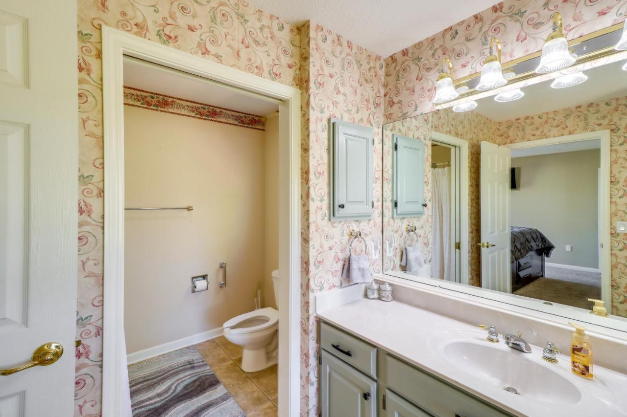 Charming Edgemont Home With Deck And Lake Views! Fairfield Bay Luaran gambar