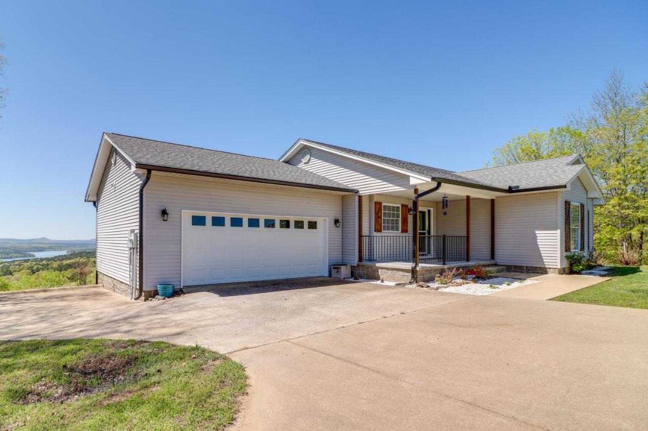 Charming Edgemont Home With Deck And Lake Views! Fairfield Bay Luaran gambar