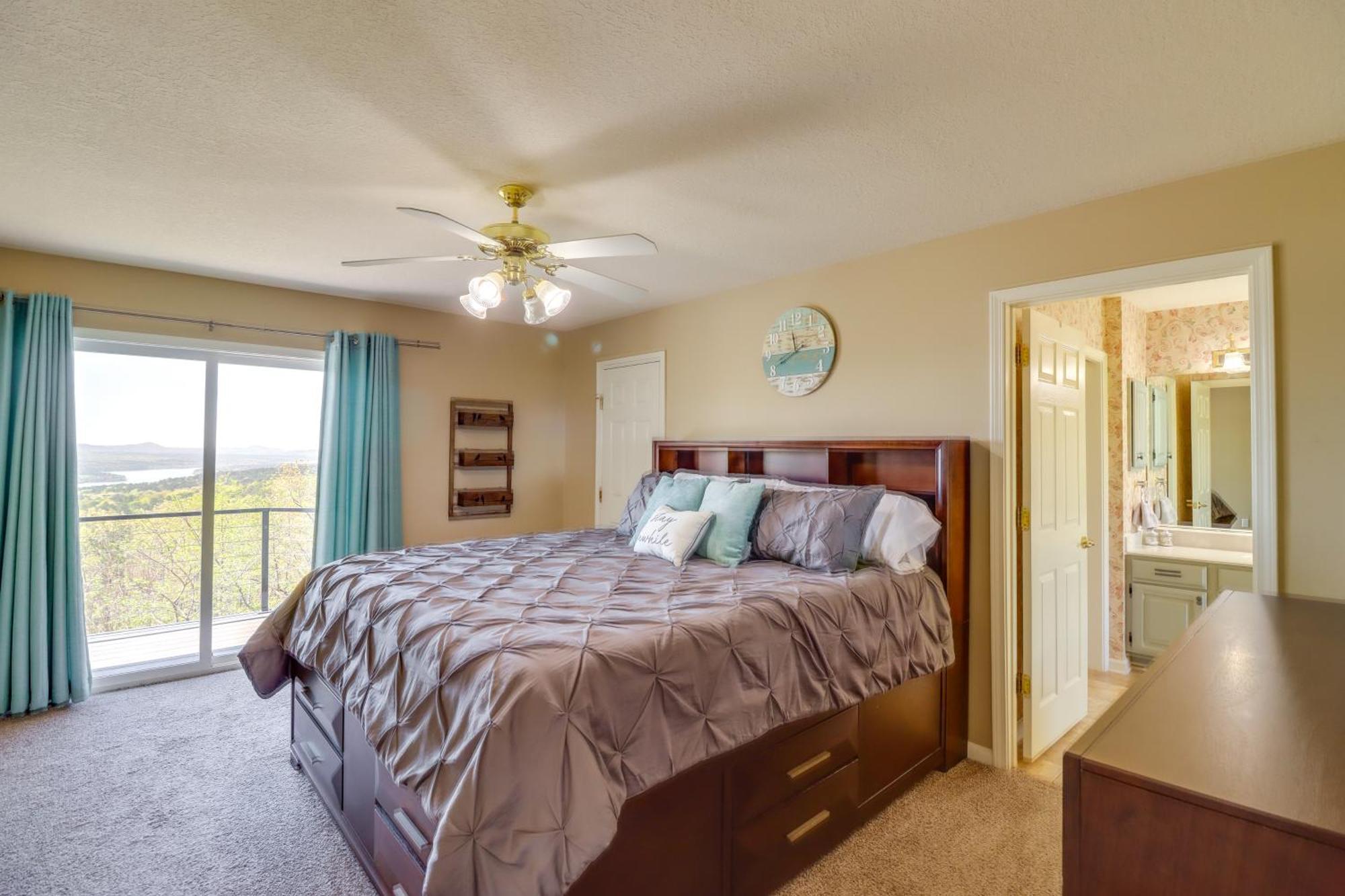 Charming Edgemont Home With Deck And Lake Views! Fairfield Bay Luaran gambar