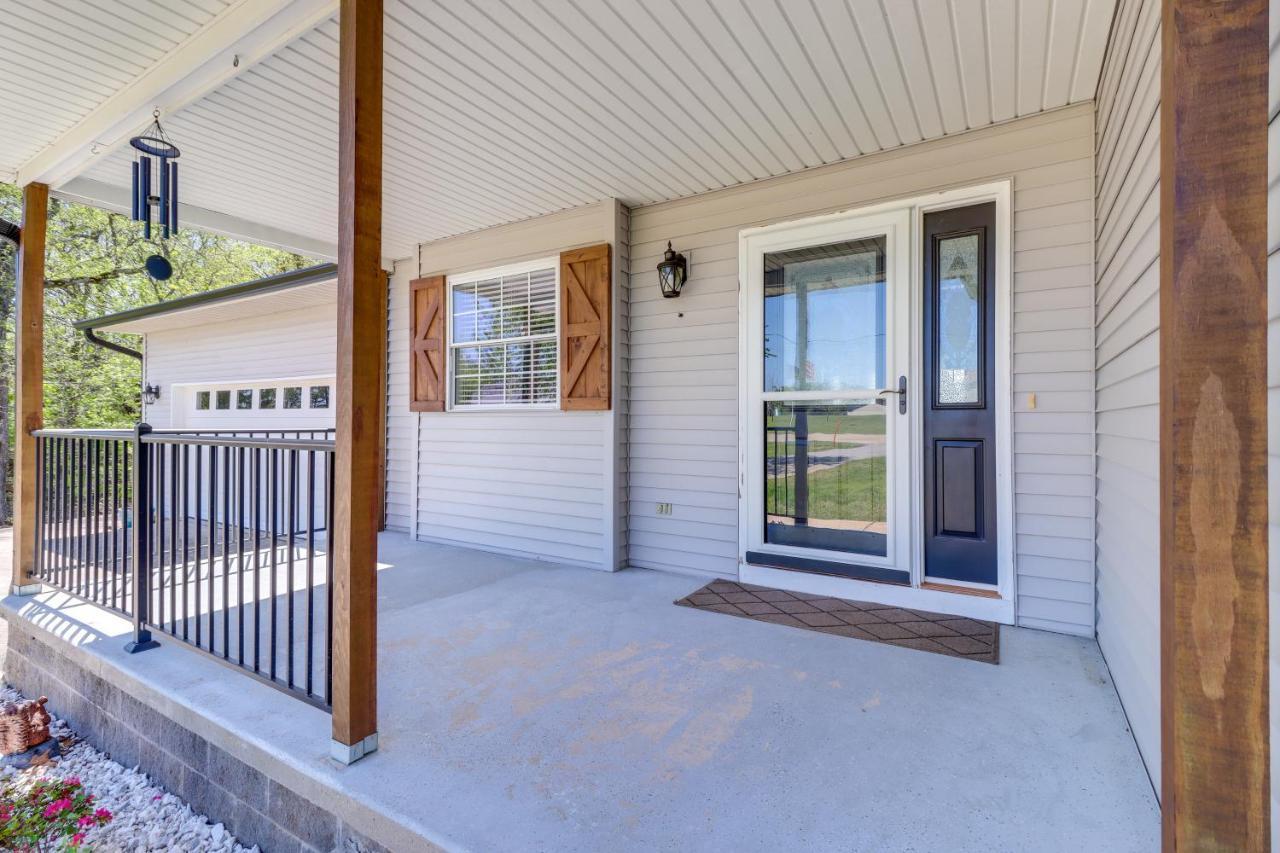 Charming Edgemont Home With Deck And Lake Views! Fairfield Bay Luaran gambar