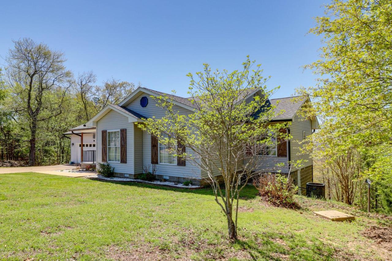 Charming Edgemont Home With Deck And Lake Views! Fairfield Bay Luaran gambar